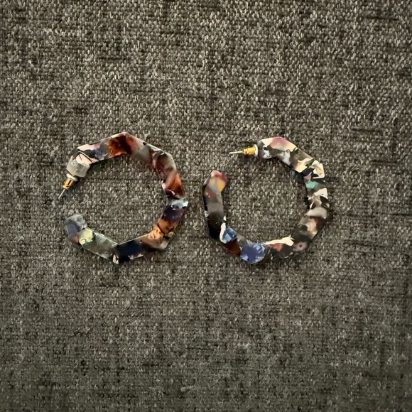 Colorful Hexagon Acrylic Earring - Picture 9 of 9